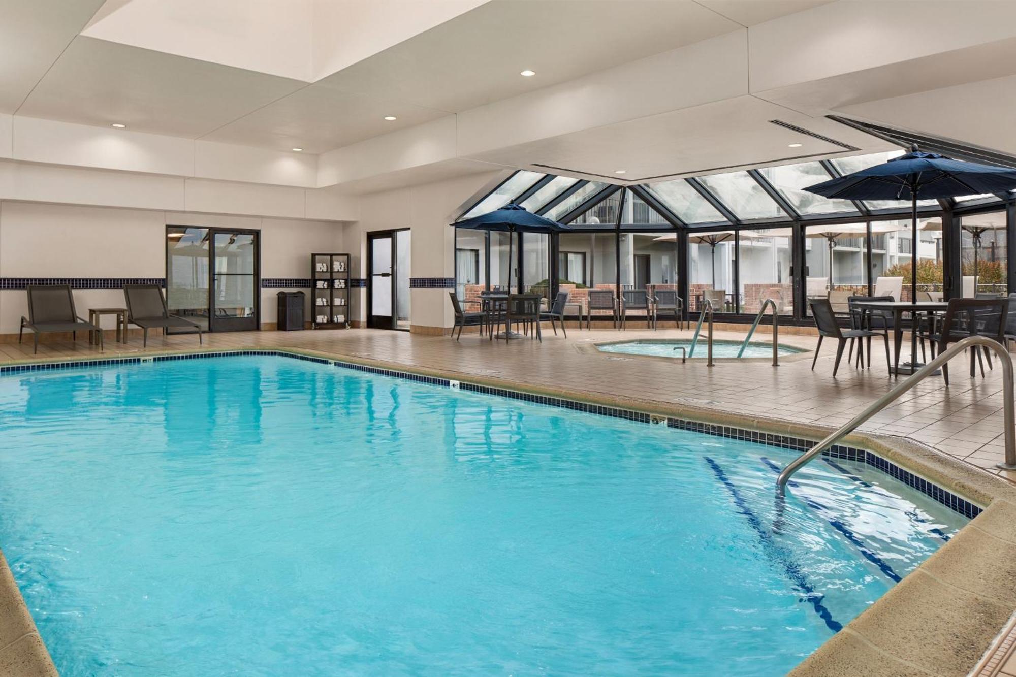 Hotel Courtyard By Marriott Chicago Waukegan / Gurnee Exteriér fotografie